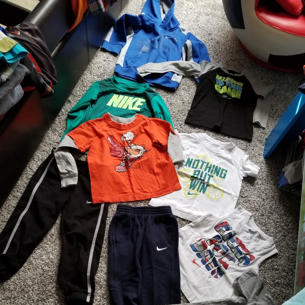 BOYS 9 PIECE NIKE LOT SIZE 4T